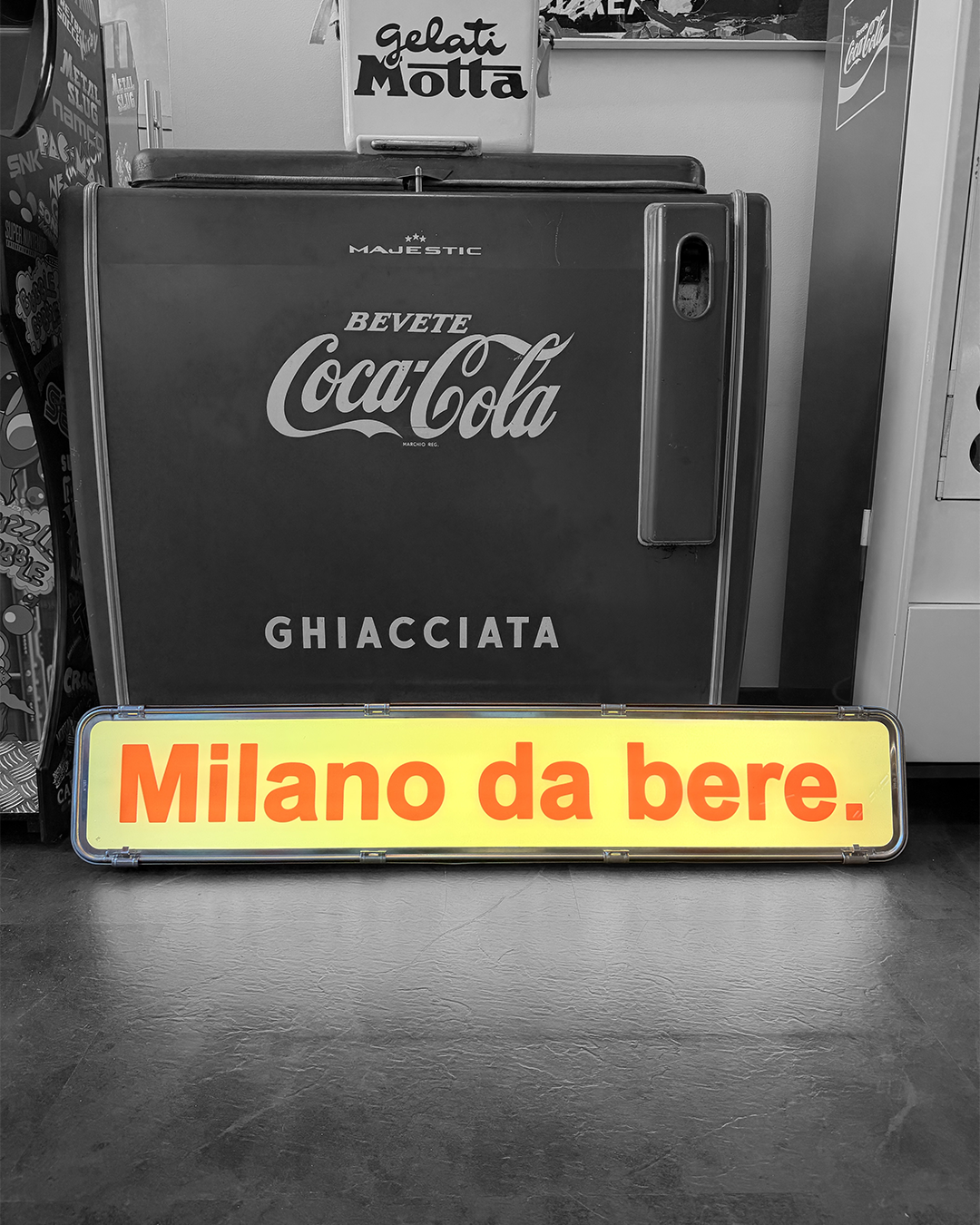 Insegna luminosa Milano da bere