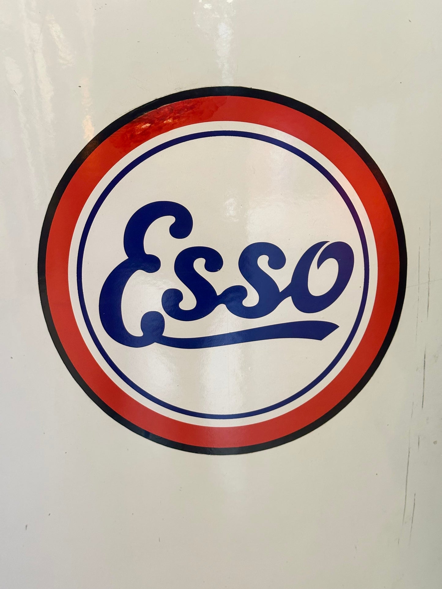 Distributore di benzina - Esso