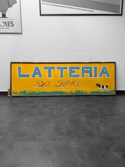 Insegna in metallo dipinta a mano Latteria