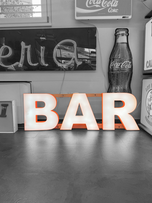 Insegna luminosa Bar