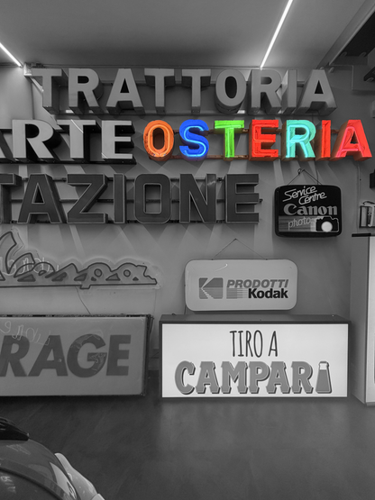 Insegna luminosa Osteria