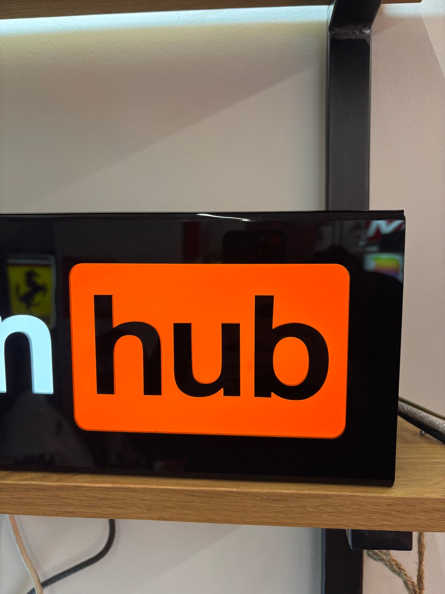 Insegna Luminosa - Pornhub