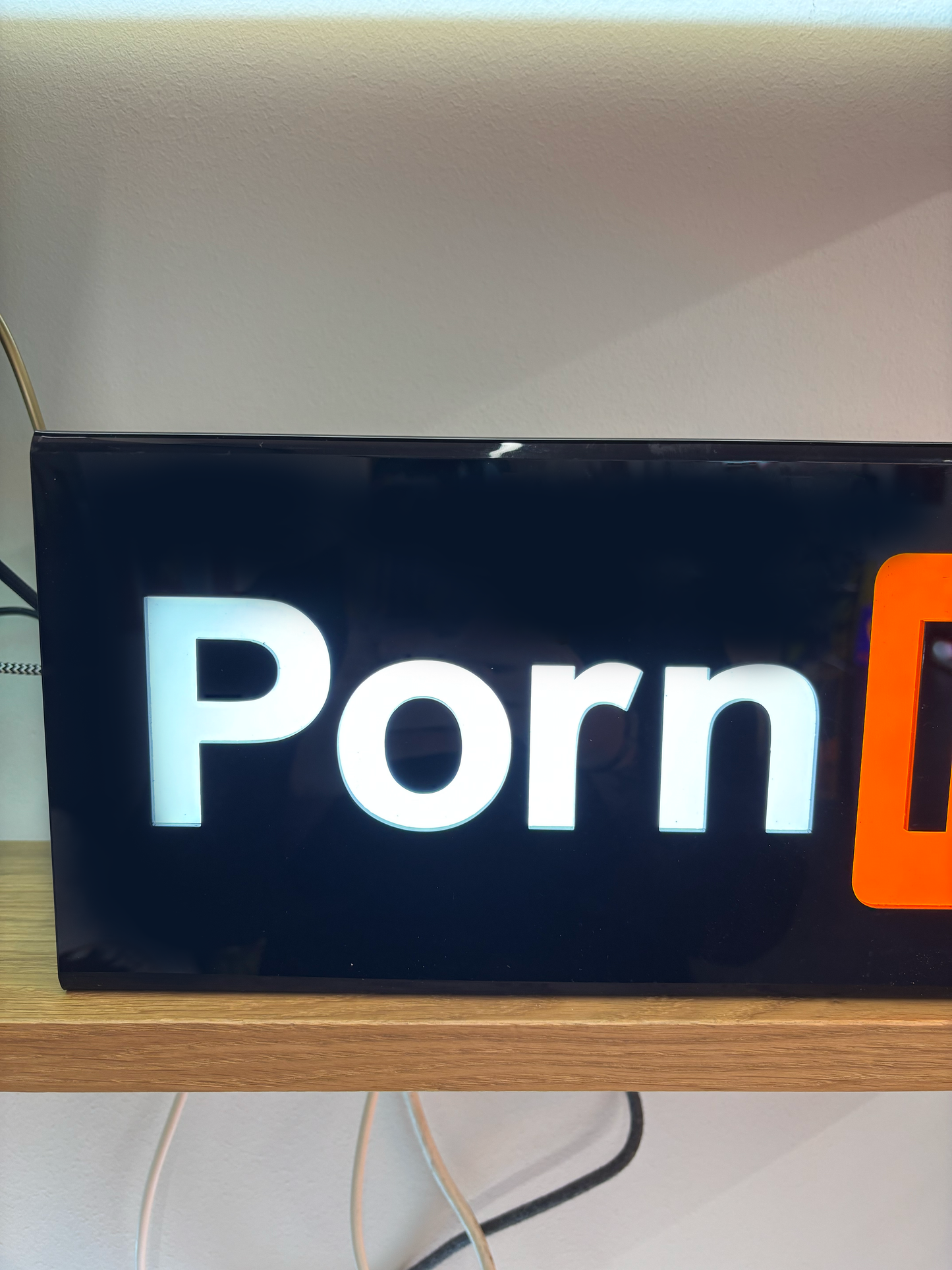 Insegna Luminosa - Pornhub