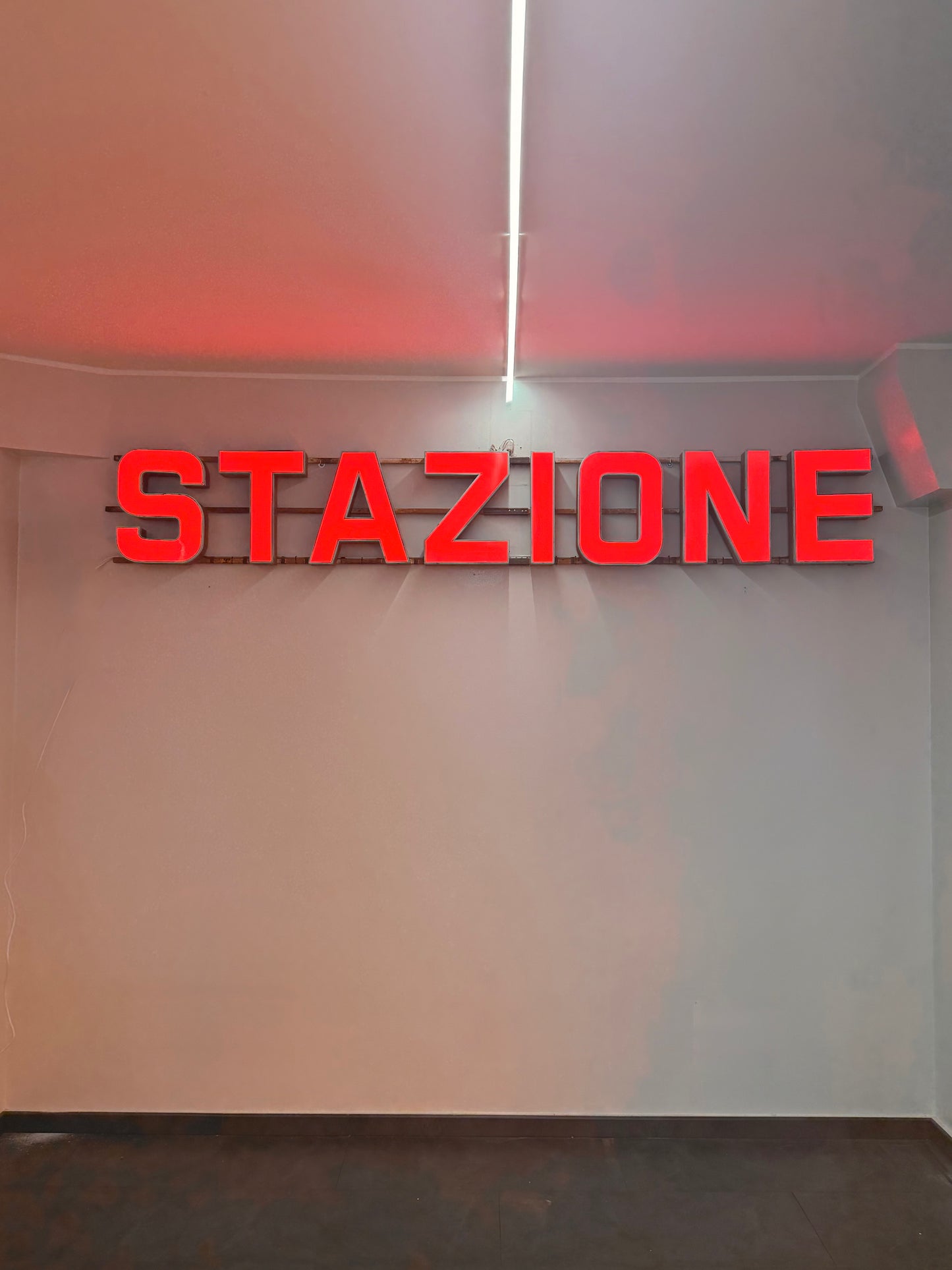 Insegna Luminosa - Stazione