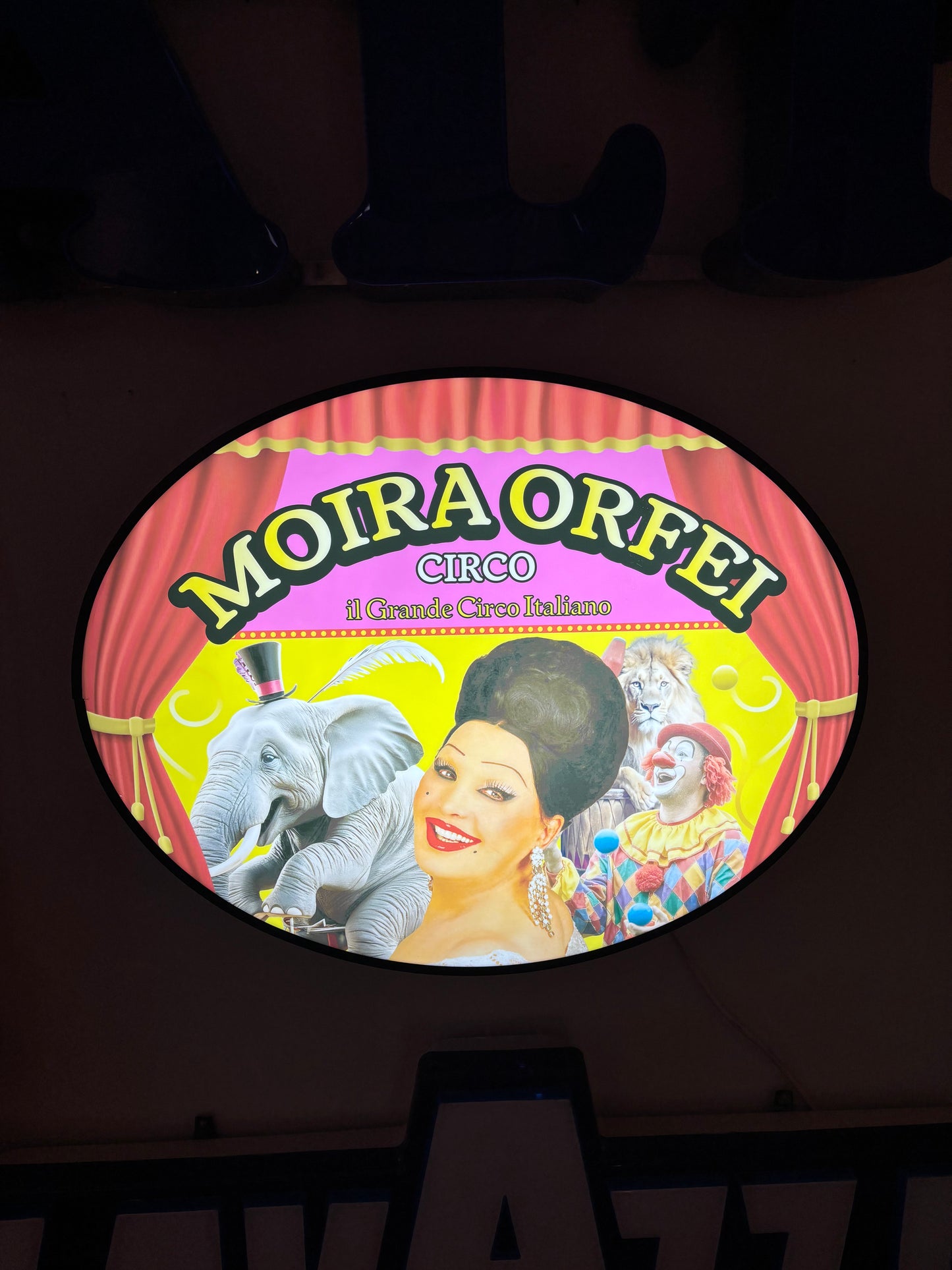 Insegna Luminosa - Moira Orfei